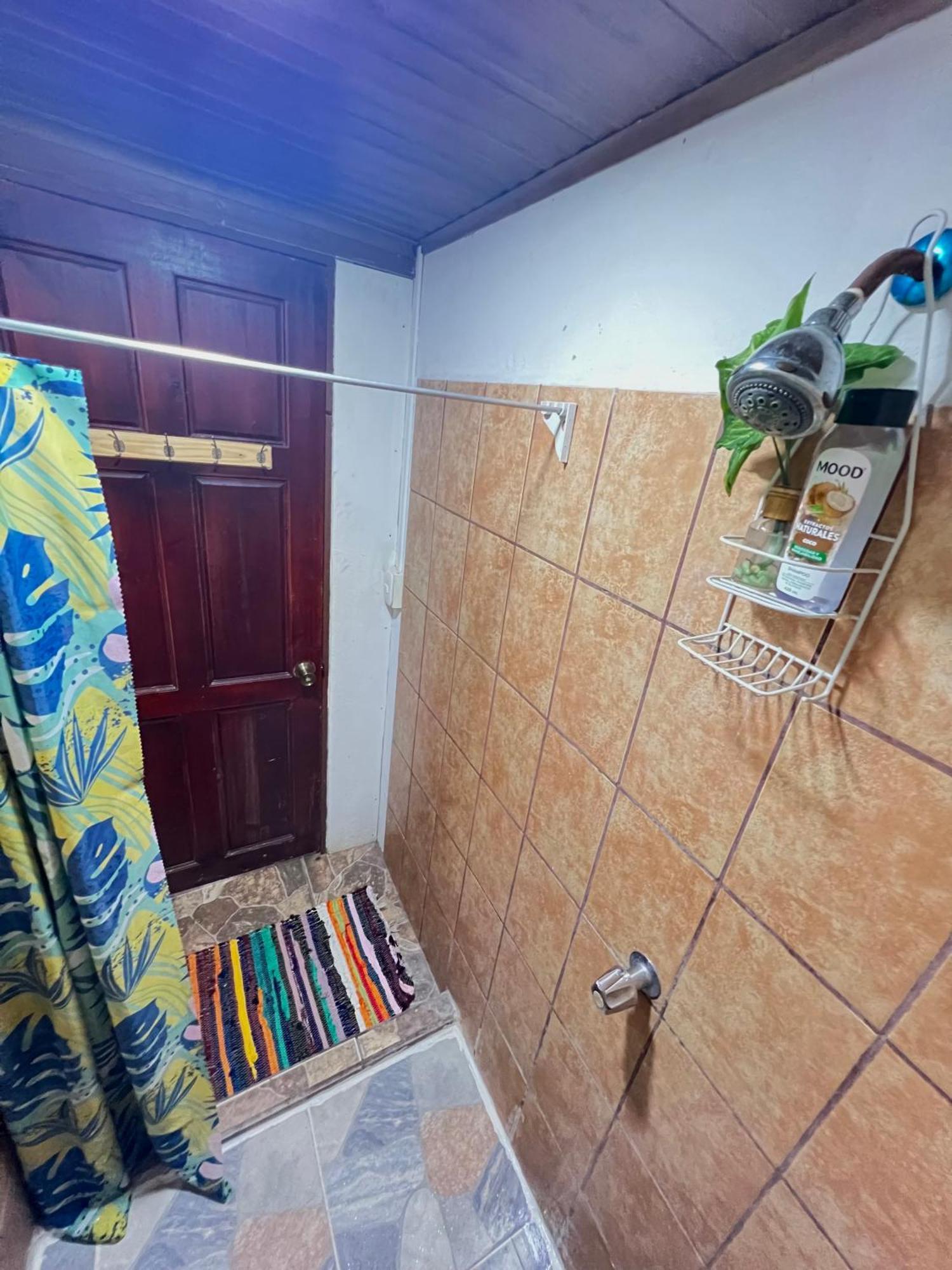 Cheap Hostel ケポス エクステリア 写真